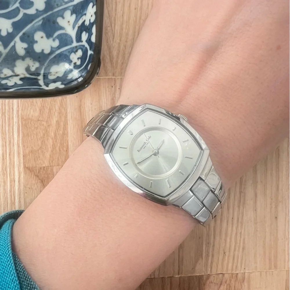 Kenneth Cole New York rectangular silver tone steel dress watch NEW BATTERY